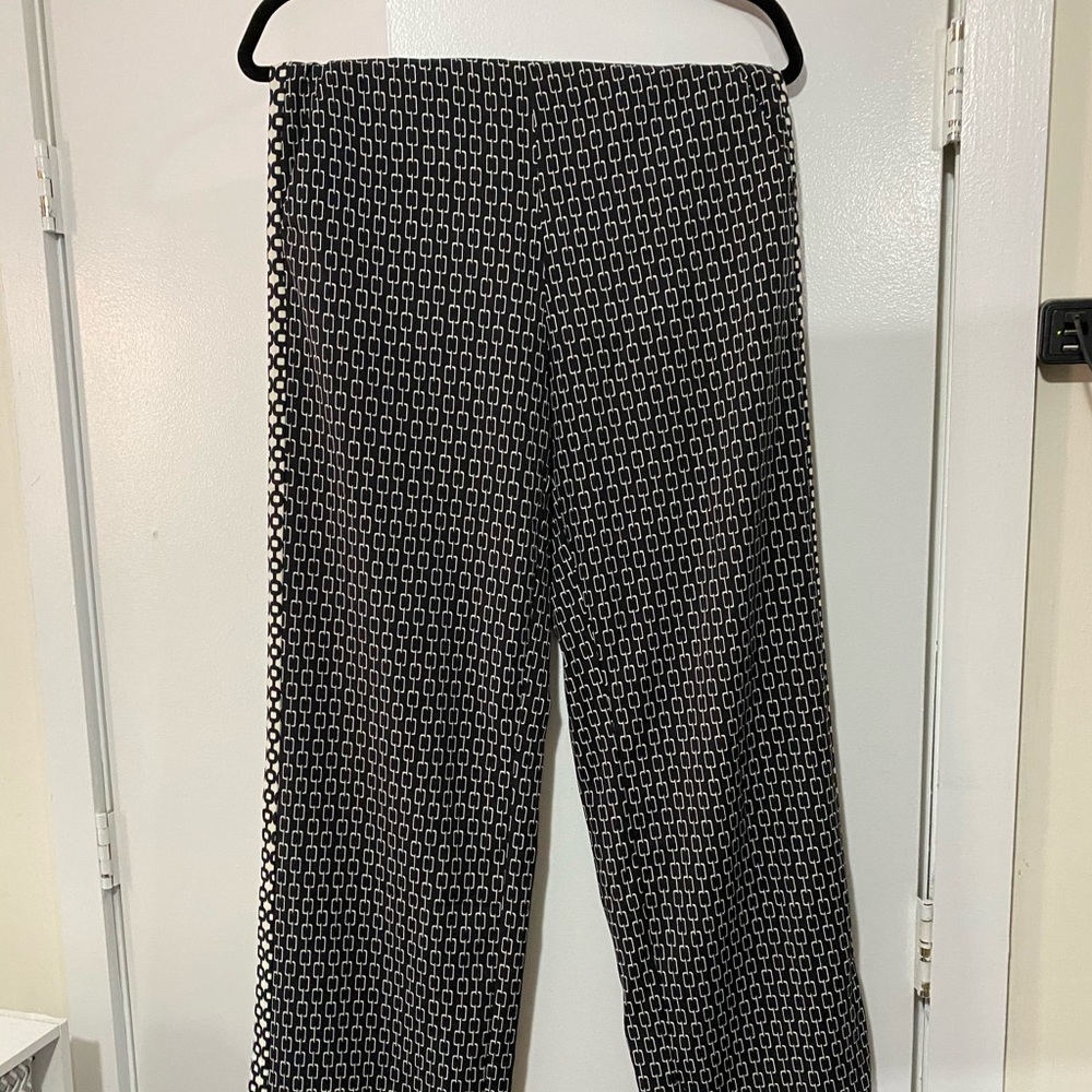 Black and white pants